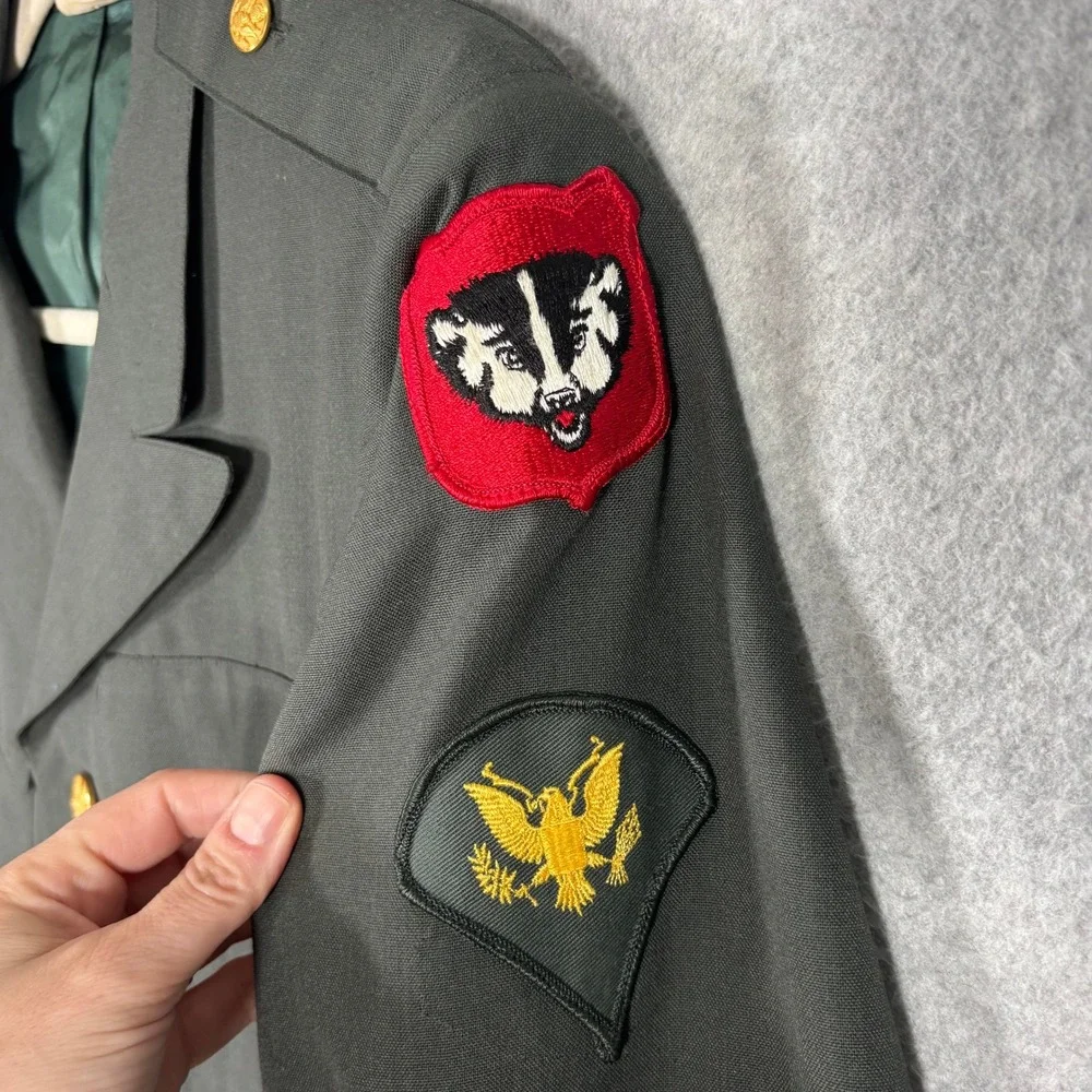 Vintage US Army‎ Uniform Dress Jacket 37S Wool Vietnam WI National Guard Patches